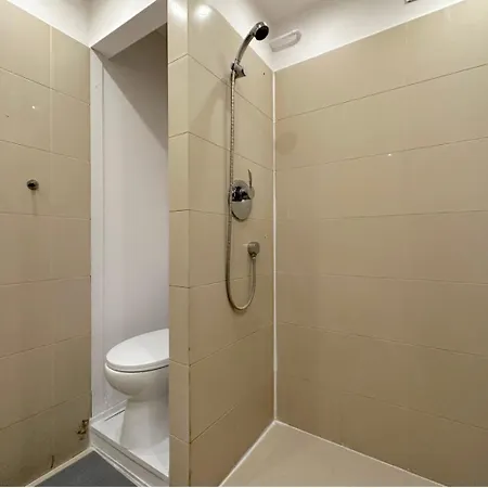 Array Room - 5 Minutes To Sopot Molo & Seaside Homestay