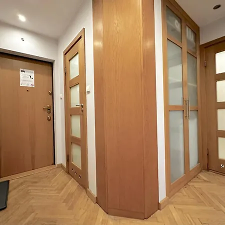 Homestay Array Room - 5 Minutes To Sopot Molo & Seaside *