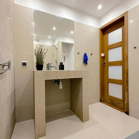 Homestay Array - 5 Minutes To Molo & Seaside *